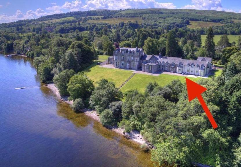 Апартаменты Loch View At Lomond Castle Баллок Экстерьер фото