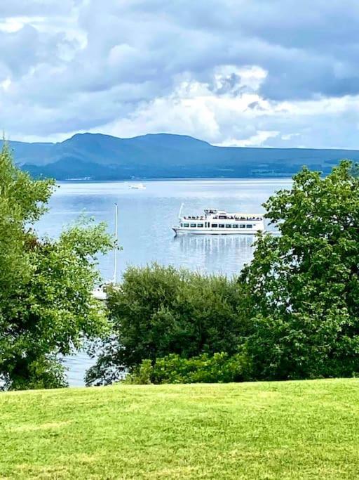 Апартаменты Loch View At Lomond Castle Баллок Экстерьер фото